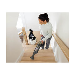 Shark PowerDetect Clean & Empty bei der Bodenreinigung im Wohnbereich
